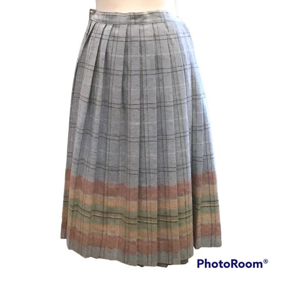 Vintage Dresses & Skirts - Vintage Women's Wool Blend Skirt
